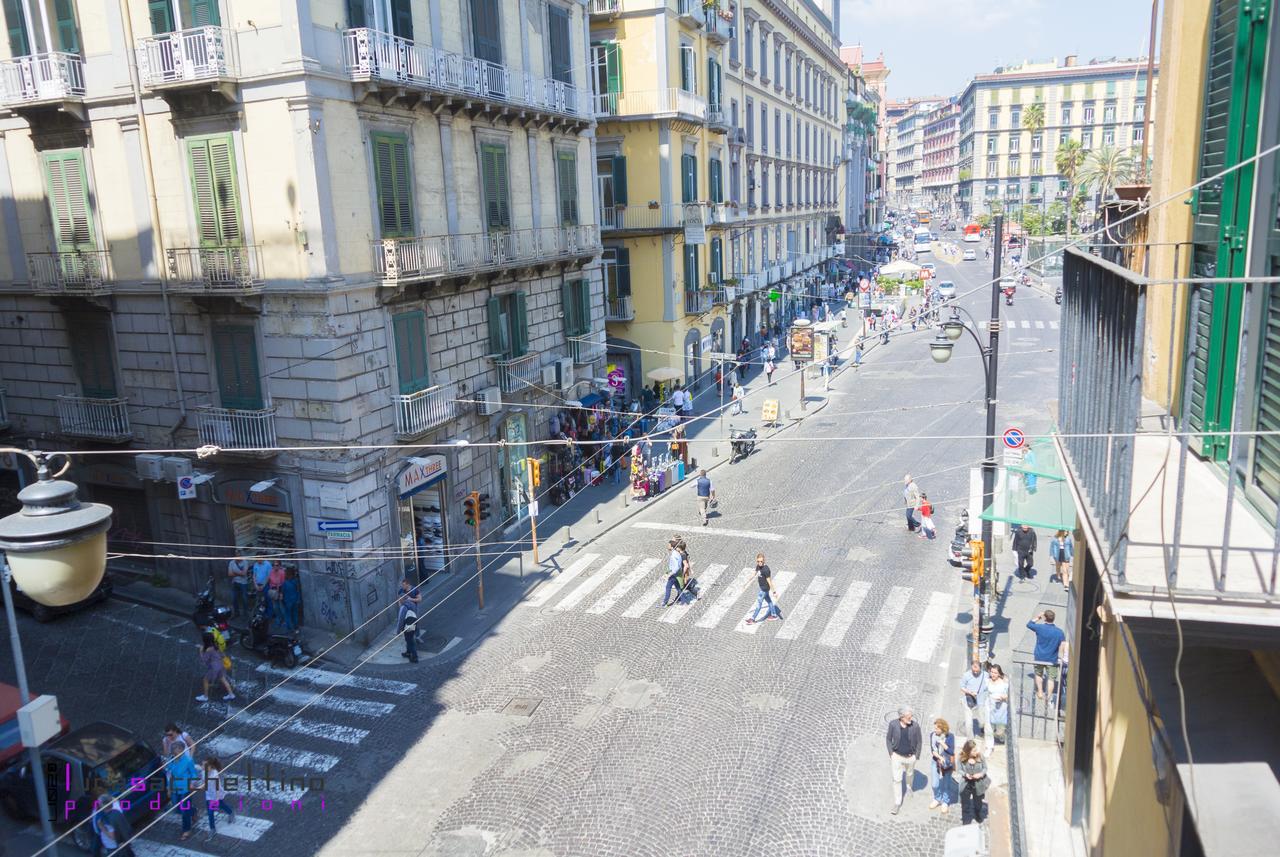 Casa Beatrice, Appartamento Nel Centro Di Napoli Nápoles Exterior foto