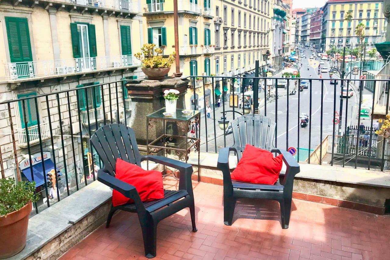 Casa Beatrice, Appartamento Nel Centro Di Napoli Nápoles Exterior foto